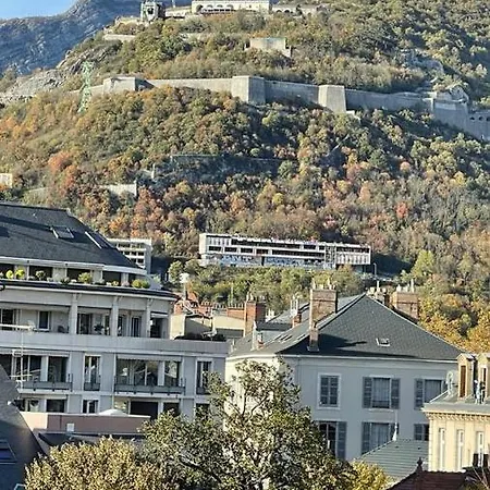 Cosy And Calm In Heart, Air-conditioned, With Free And Large Parking Q-park Chavant Daire Grenoble