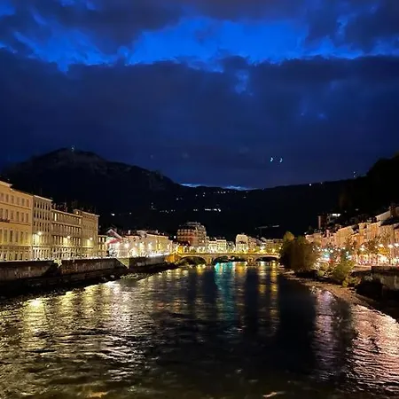 Apartment Cosy And Calm In Heart, Air-conditioned, With Free And Large Parking Q-park Chavant Grenoble