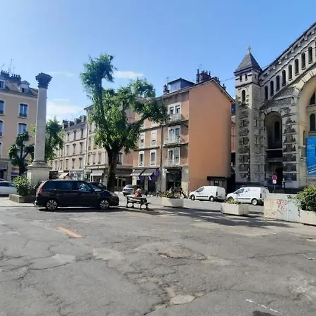 Cosy And Calm In Heart, Air-conditioned, With Free And Large Parking Q-park Chavant