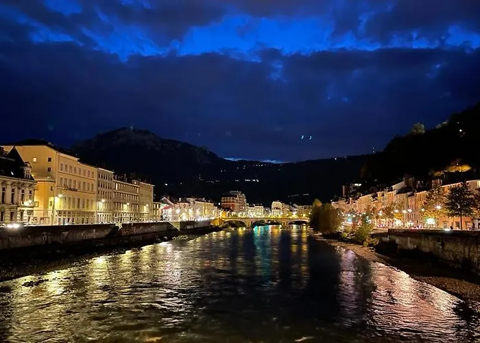 Appartement Cosy And Calm In Heart With Free And Large Parking Q-park Chavant Grenoble