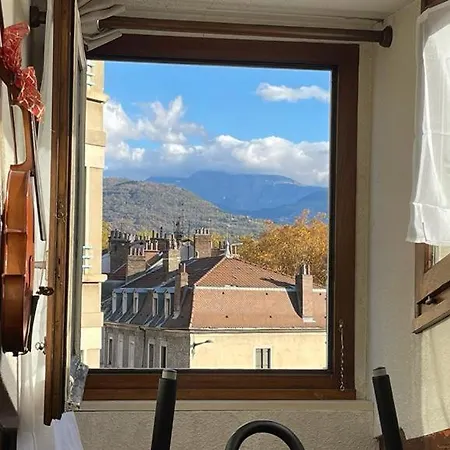 Cosy And Calm In Heart With Free And Large Parking Q-park Chavant Grenoble